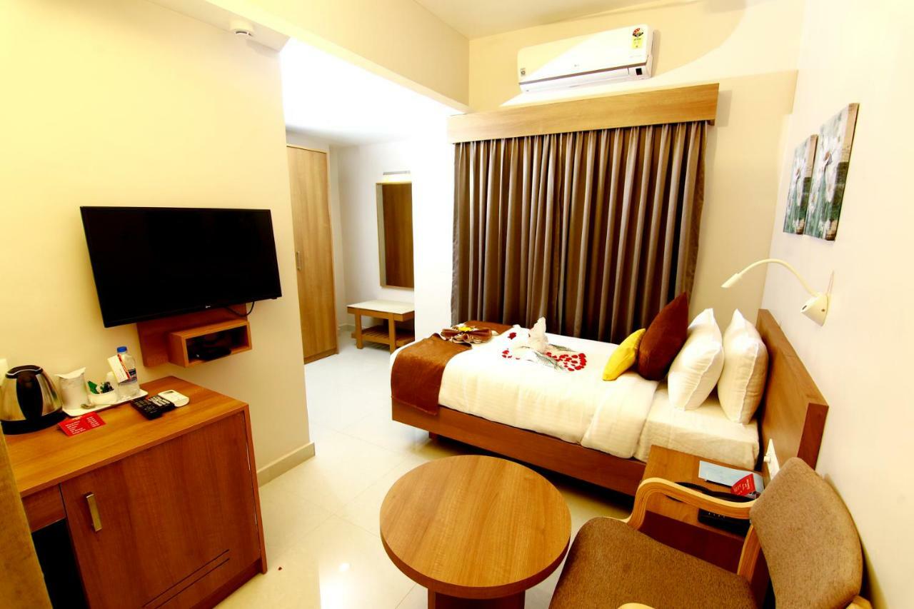 Hotel Panacea Ventures Kollam Dış mekan fotoğraf