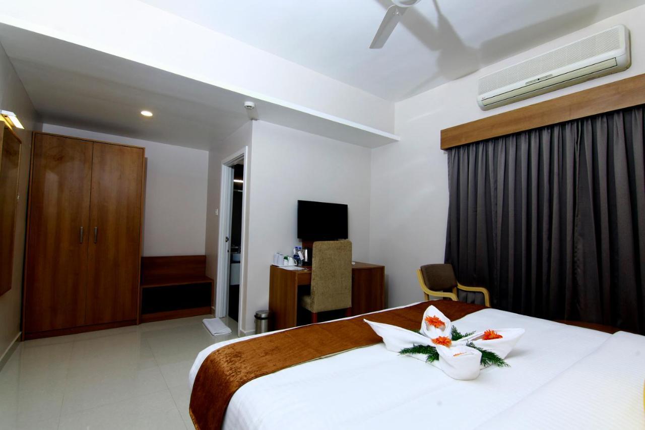 Hotel Panacea Ventures Kollam Dış mekan fotoğraf